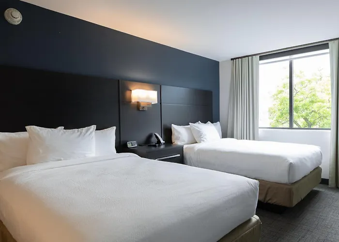 Hotel By Marriott Worth Southwest