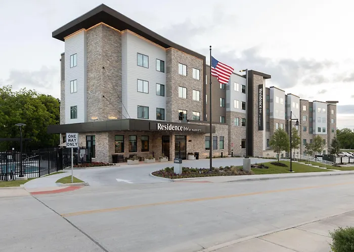 Hotel By Marriott Worth Southwest